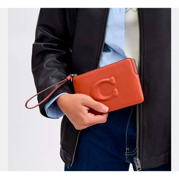 S Coach Large CornerZip Wristlet CR392 Dark Orange Leather Wallet $168 Retail